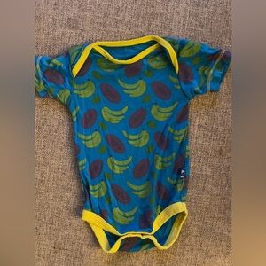 🦄 10 for $10/ 
 0-3 onesie